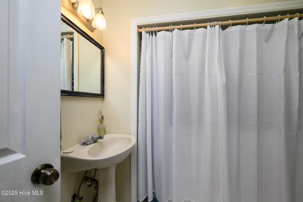 $300,000 | 608 Church Street, Oriental, NC 28571
