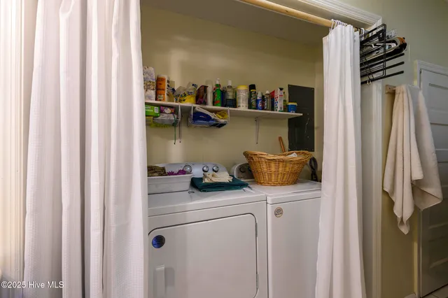 $300,000 | 608 Church Street, Oriental, NC 28571