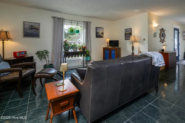 $300,000 | 608 Church Street, Oriental, NC 28571