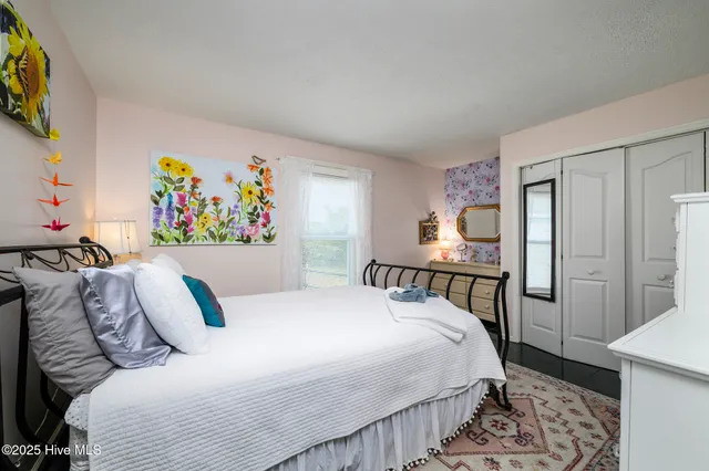 $300,000 | 608 Church Street, Oriental, NC 28571