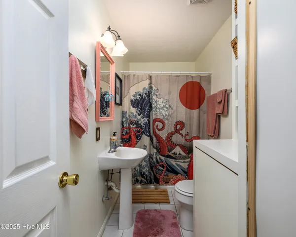 $300,000 | 608 Church Street, Oriental, NC 28571