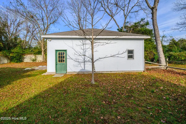$300,000 | 608 Church Street, Oriental, NC 28571