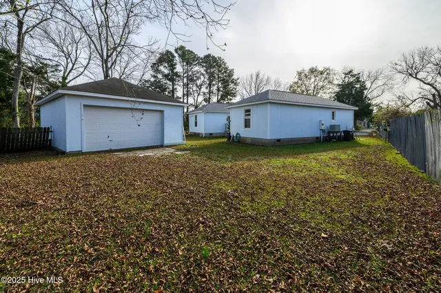 $300,000 | 608 Church Street, Oriental, NC 28571