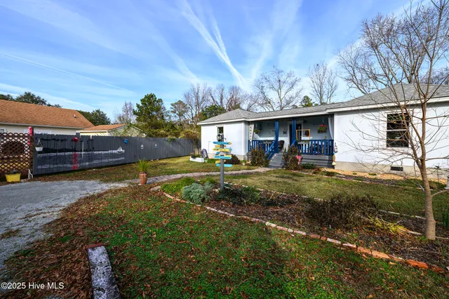 $300,000 | 608 Church Street, Oriental, NC 28571