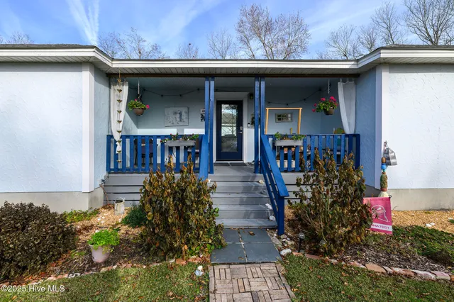 $300,000 | 608 Church Street, Oriental, NC 28571