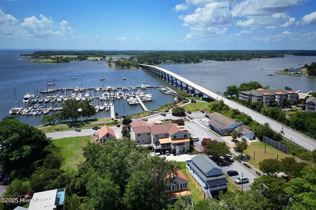 $300,000 | 608 Church Street, Oriental, NC 28571