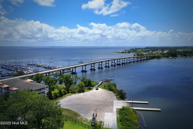 $300,000 | 608 Church Street, Oriental, NC 28571