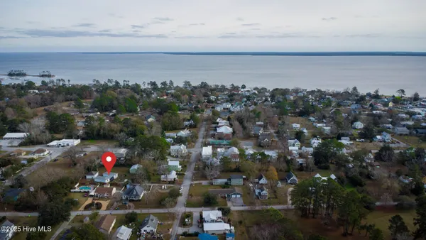 $300,000 | 608 Church Street, Oriental, NC 28571