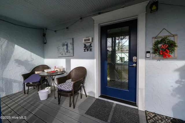 $300,000 | 608 Church Street, Oriental, NC 28571