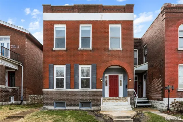 $198,900 | 3204 Dakota Street, St. Louis, MO 63111