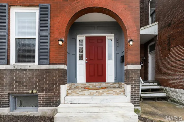 $198,900 | 3204 Dakota Street, St. Louis, MO 63111