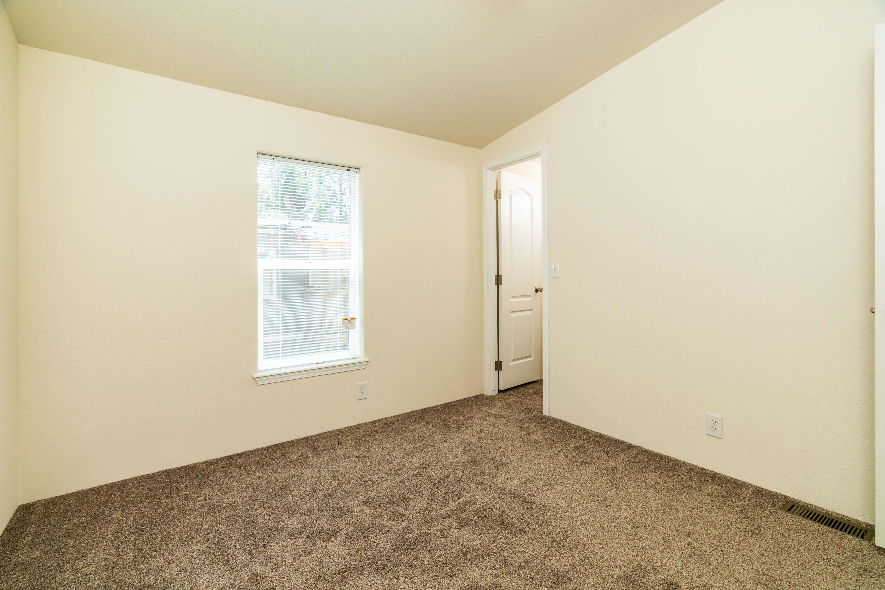 60901 Brosterhous Road, Unit 719 Bend, OR 97702 - Photo 10 of 14 The Pines #719, Bend-30