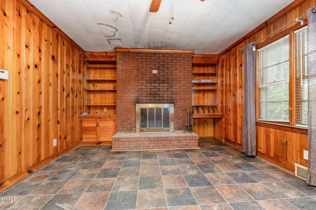 a view of an entryway with a window