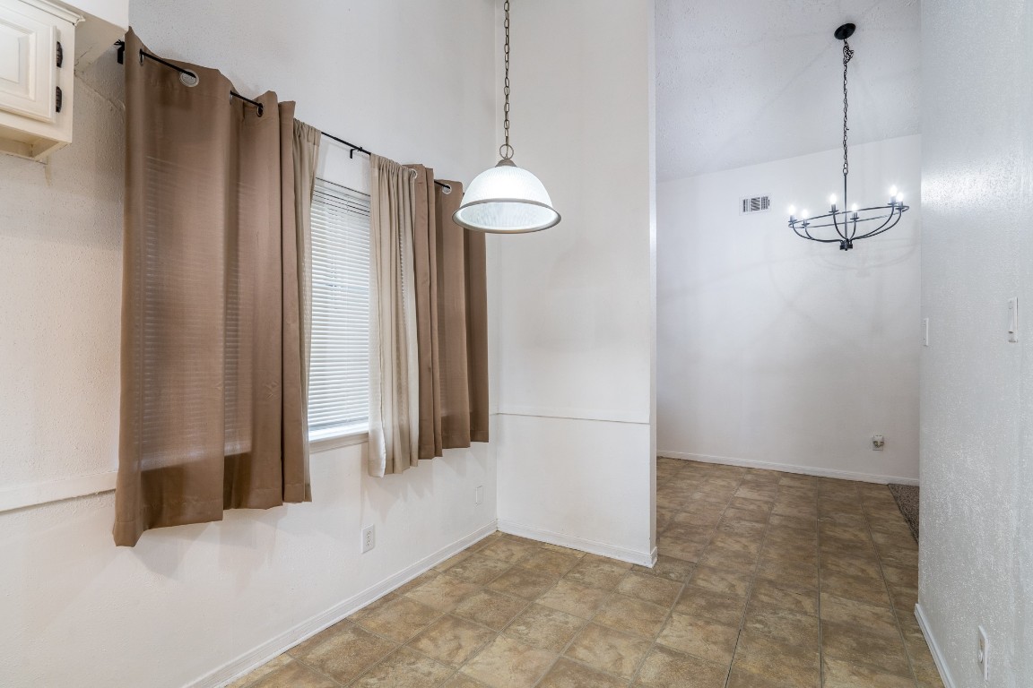 5018 Fitzwater Drive Spring, TX 77373 - Photo 16 of 27 Small dining nook next to kitchen perfect for quick meals.