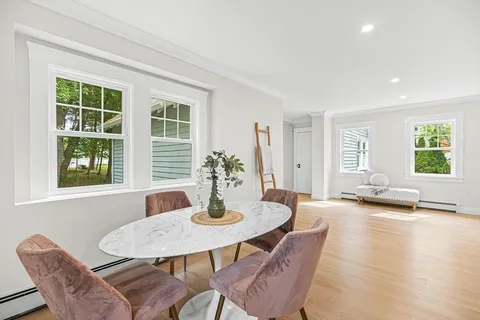 $1,899,000 | 9 Brookside Place, Winchester, MA 01890