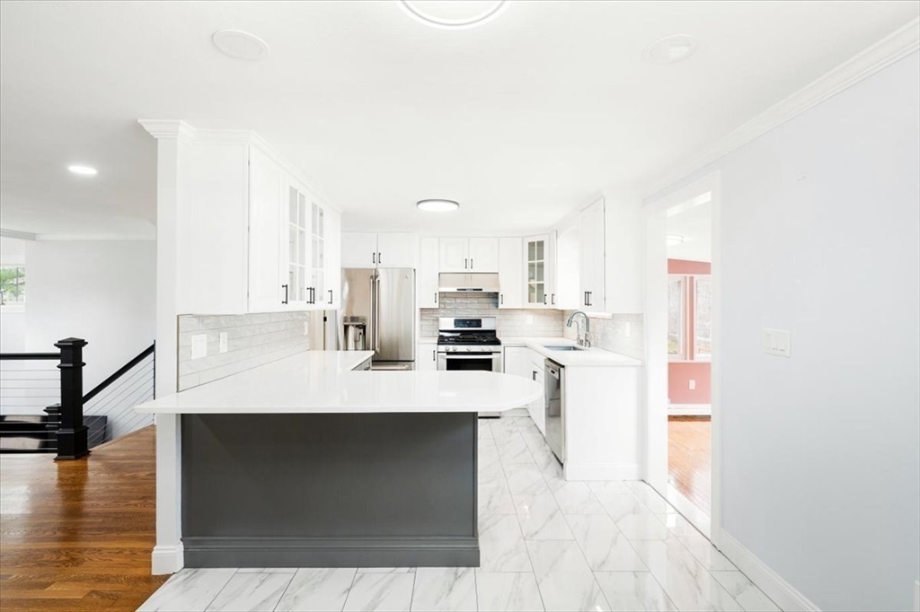 143 Samoset Drive Hanover, MA 02339 - Photo 15 of 41