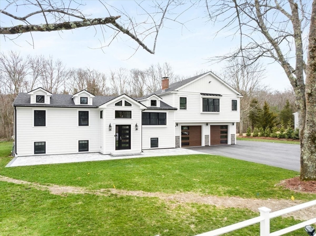 143 Samoset Drive Hanover, MA 02339 - Photo 4 of 41