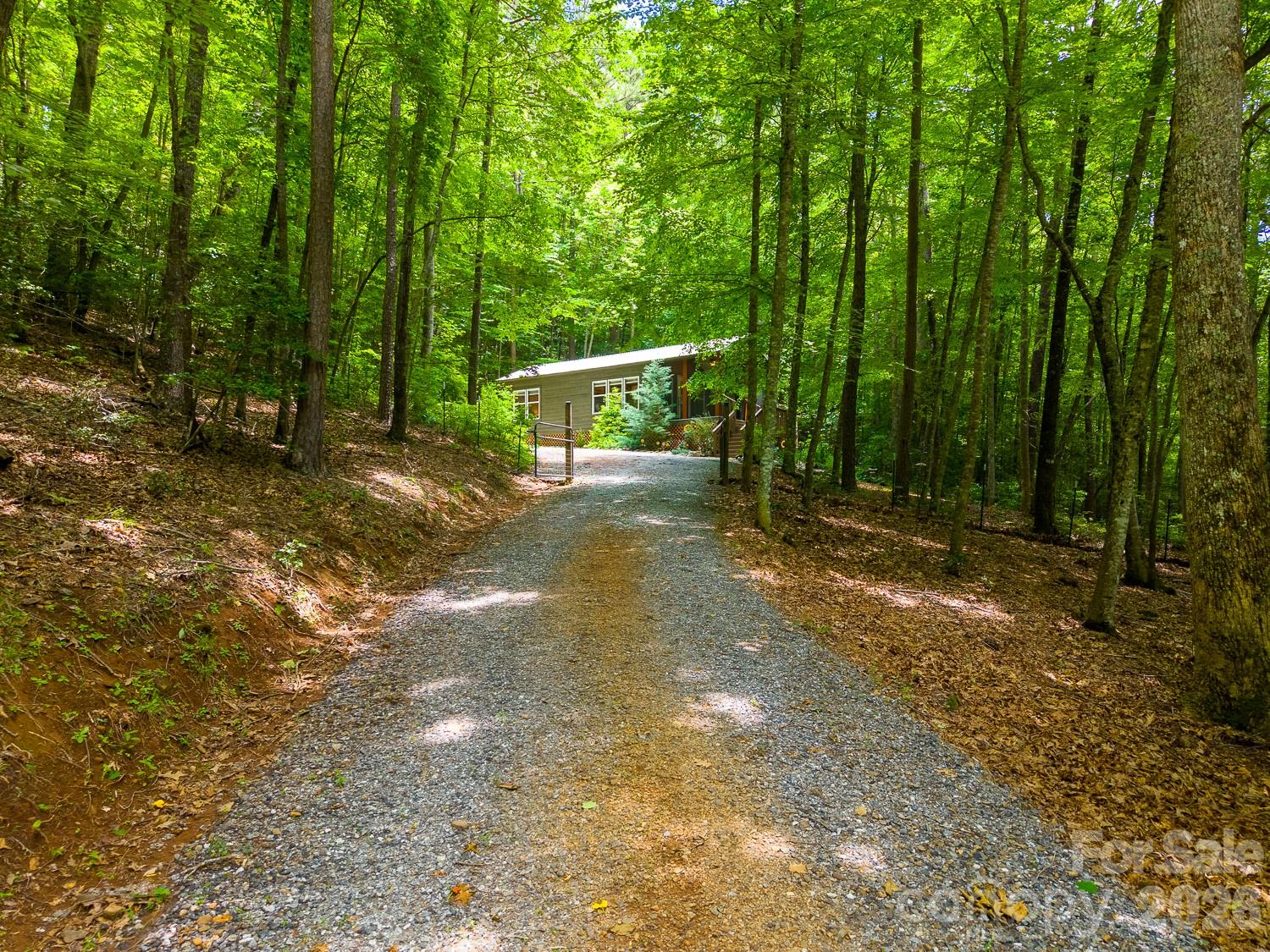 243 Jonquil Wds Road Franklin, NC 28734 - Photo 32 of 48