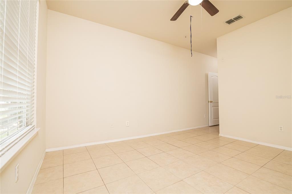 3391 South Kirkman Road, Unit 1216 Orlando, FL 32811 - Photo 25 of 33 a view of an empty room