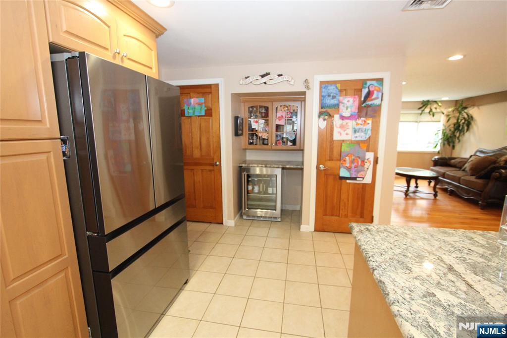 7 Stuart Street Waldwick, NJ 07463 - Photo 14 of 49