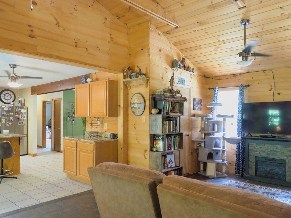 503 High Point Road Woodlawn, VA 24381 - Photo 16 of 29 Gallery Image 16