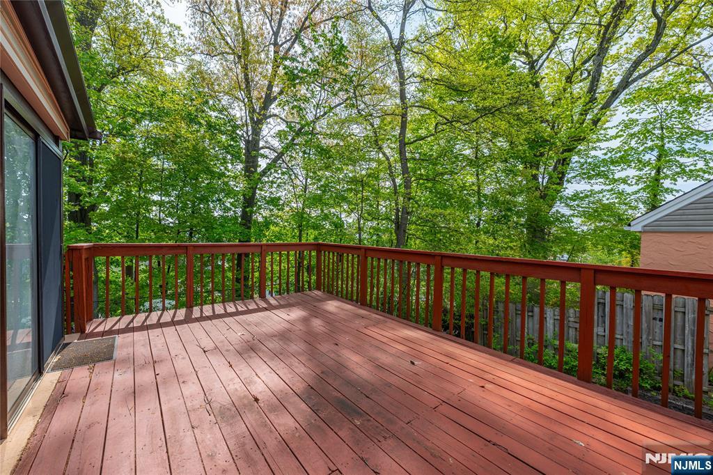 27 Glen Road West Orange, NJ 07052 - Photo 22 of 25