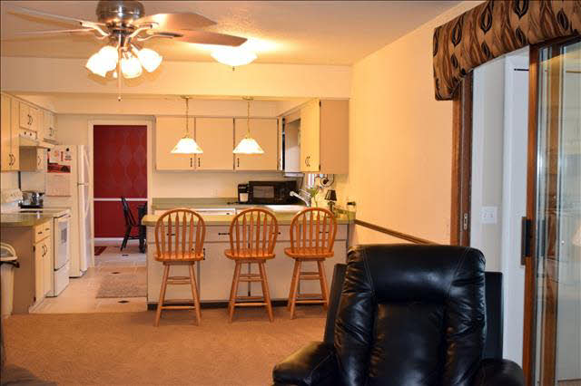 202 West Erie Road Temperance, MI 48182 - Photo 7 of 22 20431005-6.JPG