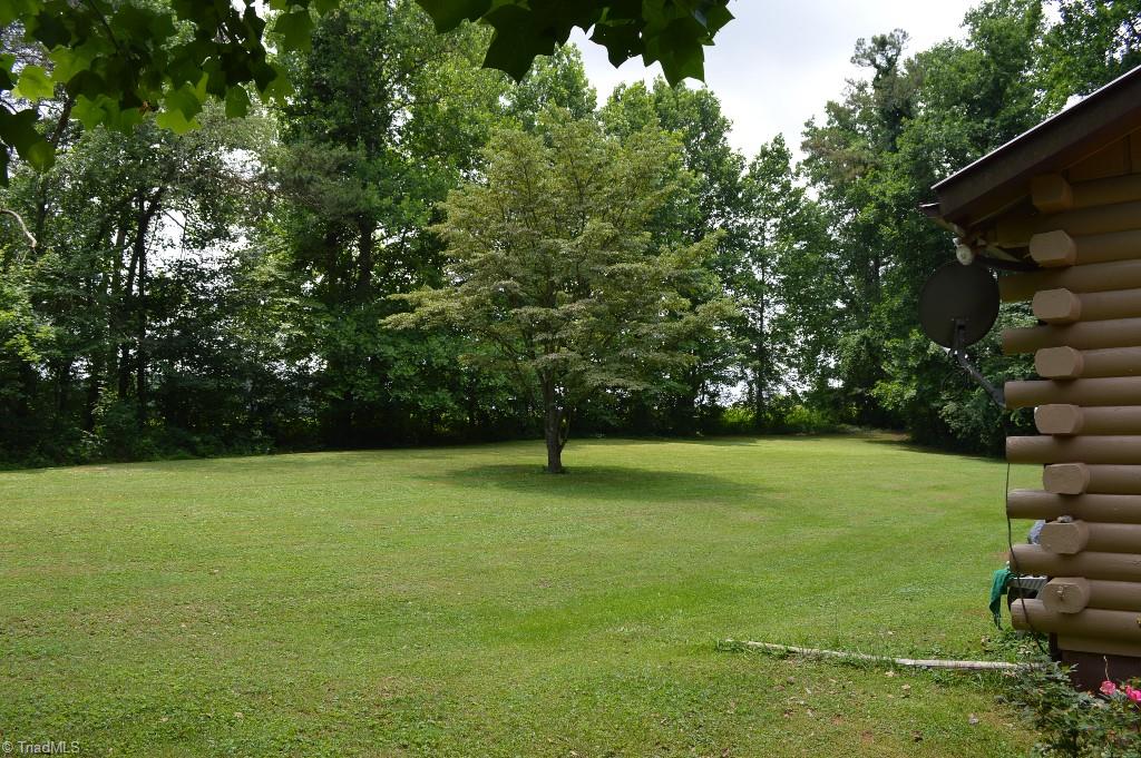 299 Union Cross Road Dobson, NC 27017 - Photo 3 of 14 Gallery Image 3