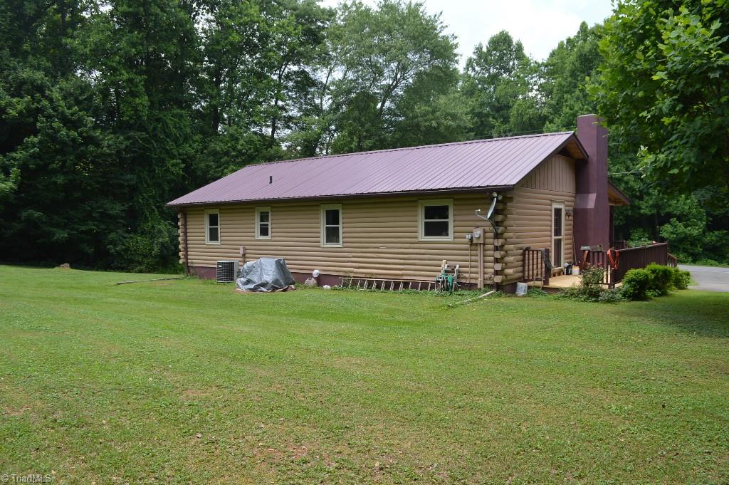 299 Union Cross Road Dobson, NC 27017 - Photo 4 of 14 Gallery Image 4