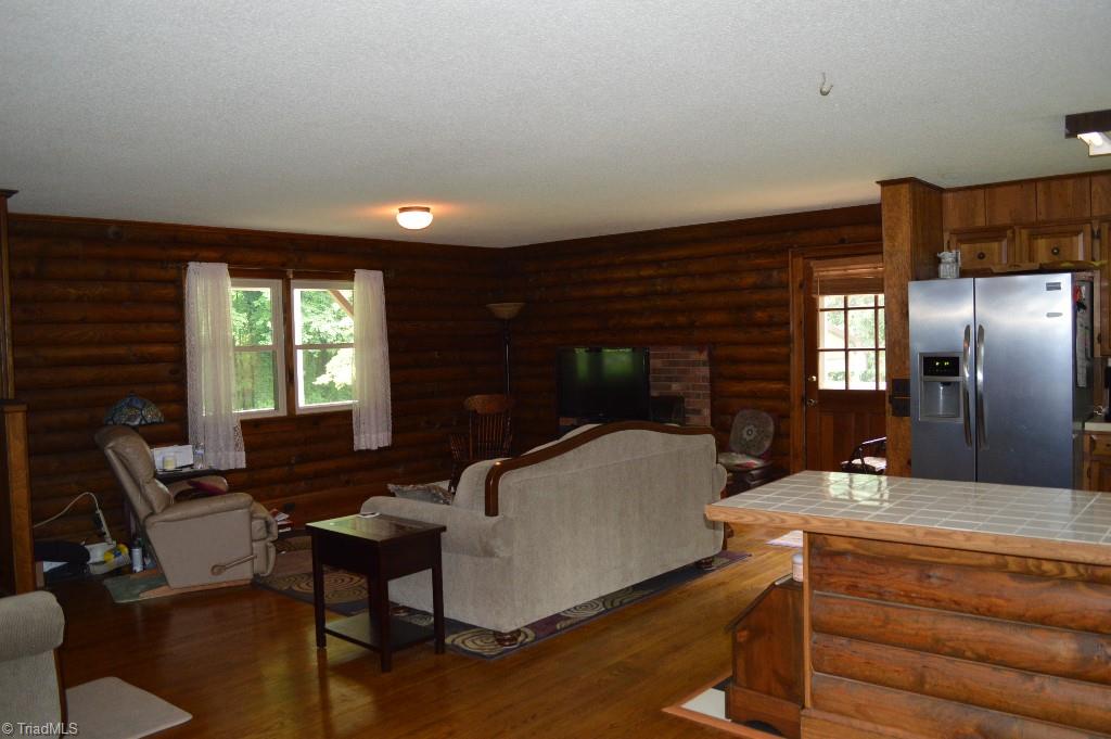299 Union Cross Road Dobson, NC 27017 - Photo 5 of 14 Gallery Image 5