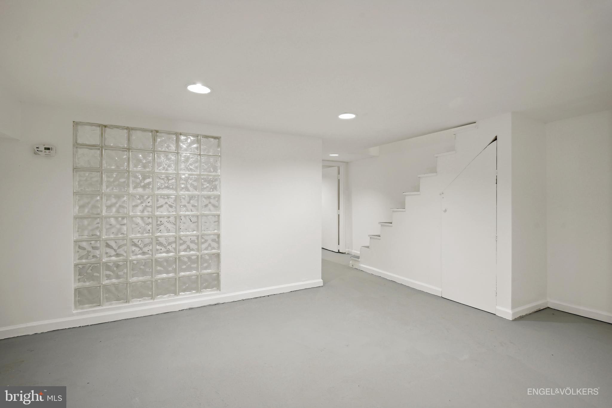 38 Sherman Circle Northwest Washington, DC 20011 - Photo 12 of 15