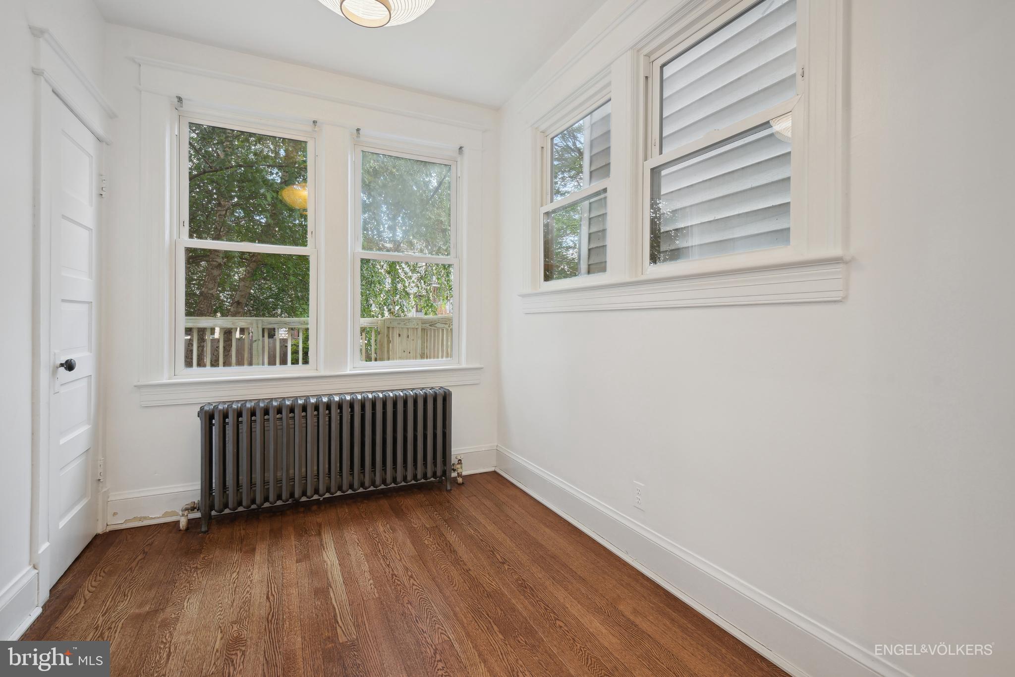 38 Sherman Circle Northwest Washington, DC 20011 - Photo 6 of 15