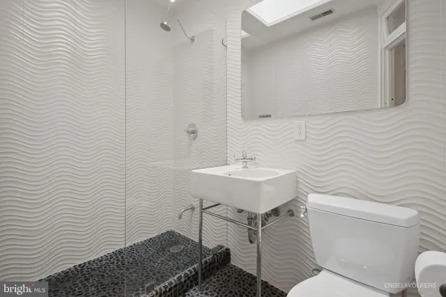 $3,800 | 38 Sherman Circle Northwest, Washington, DC 20011