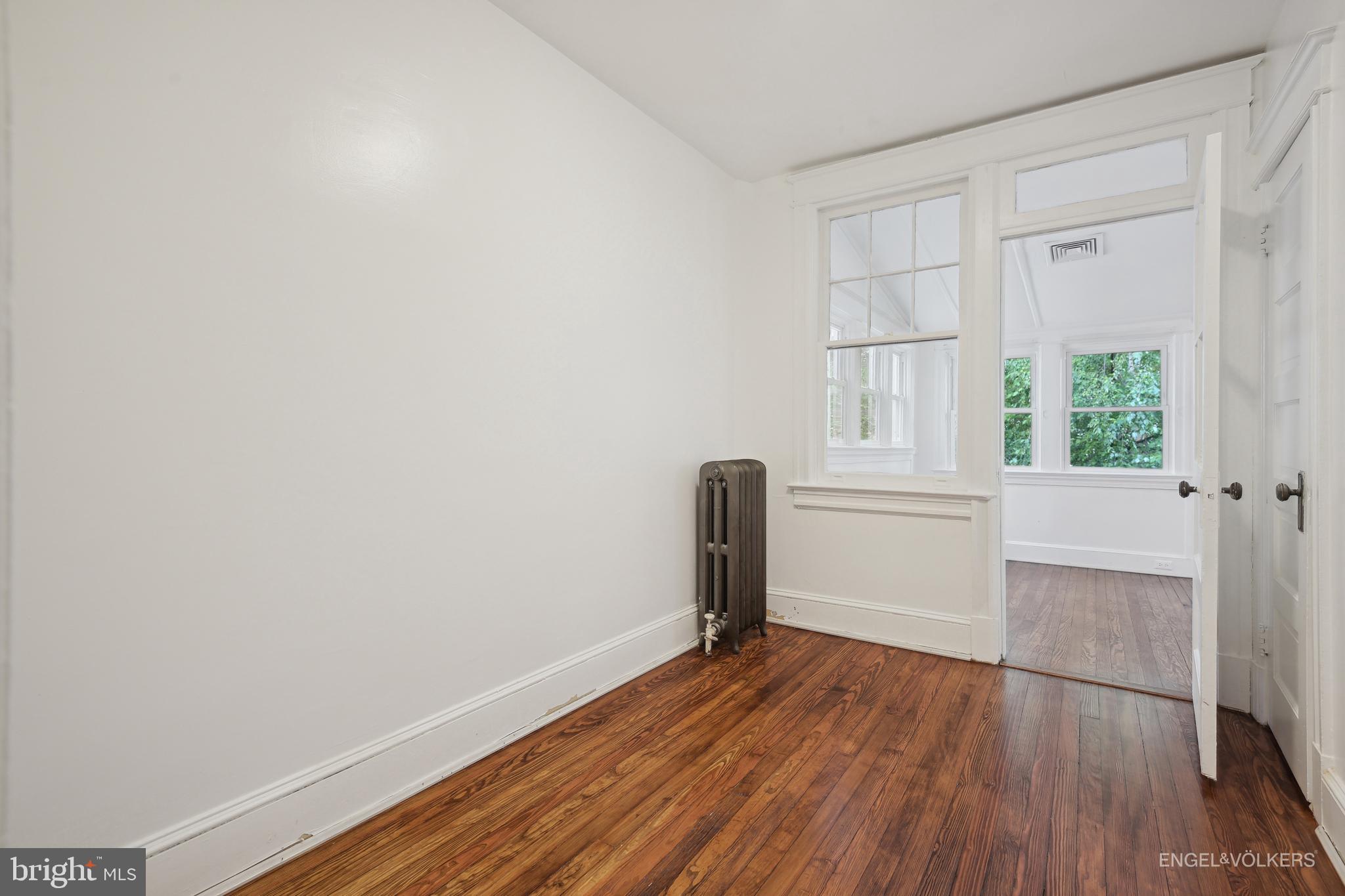 38 Sherman Circle Northwest Washington, DC 20011 - Photo 9 of 15