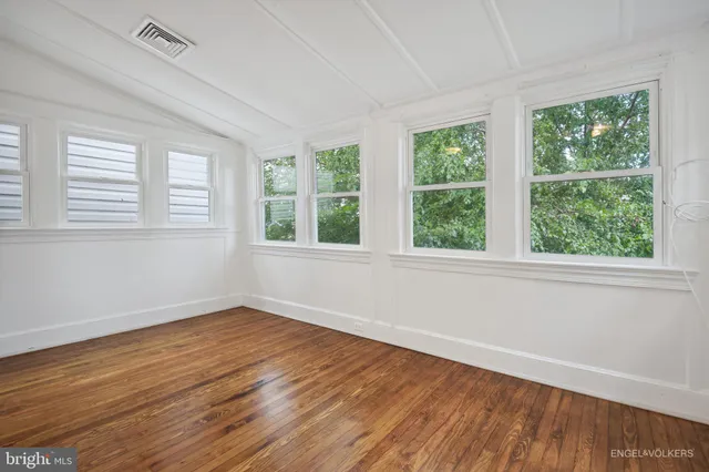 $3,800 | 38 Sherman Circle Northwest, Washington, DC 20011