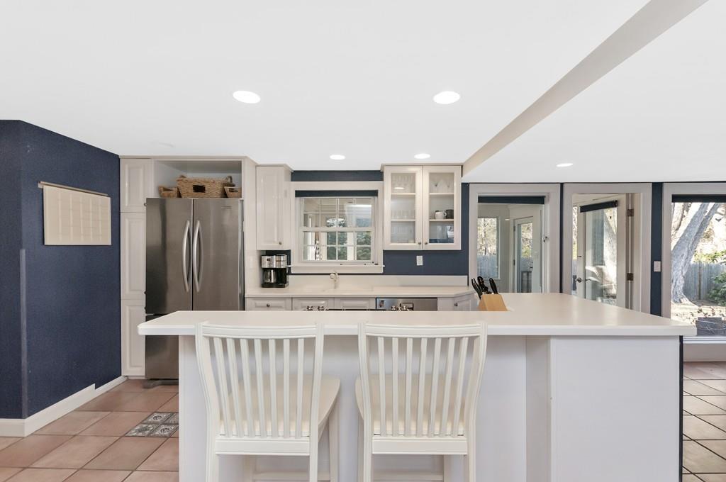 4 Winthrop Road Wayland, MA 01778 - Photo 3 of 20 Gallery Image 3
