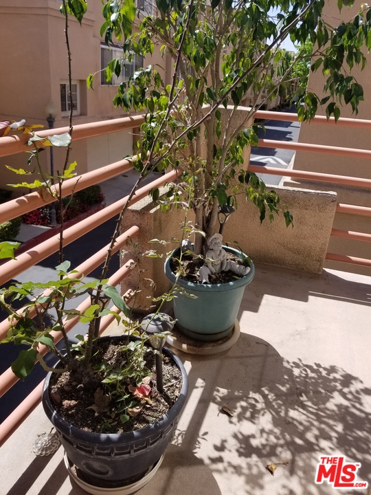 14050 Lemoli Way Hawthorne, CA 90250 - Photo 16 of 39