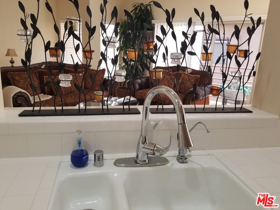 14050 Lemoli Way Hawthorne, CA 90250 - Photo 25 of 39