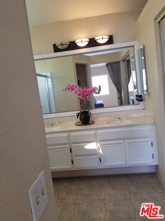 14050 Lemoli Way Hawthorne, CA 90250 - Photo 28 of 39