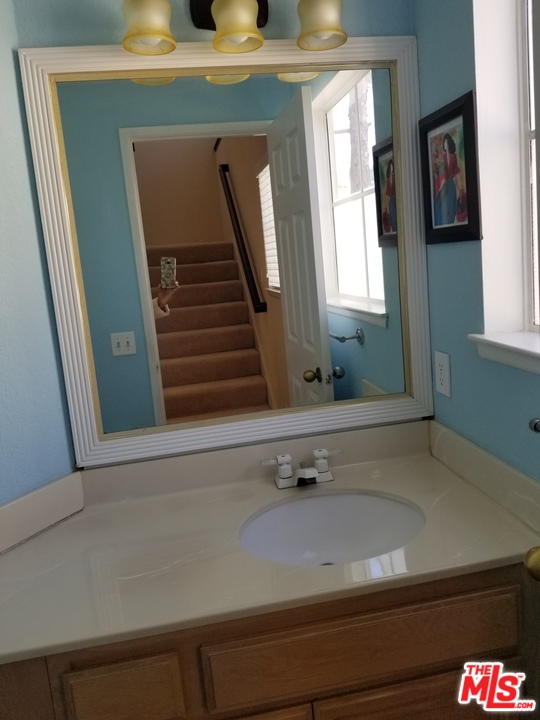 14050 Lemoli Way Hawthorne, CA 90250 - Photo 29 of 39