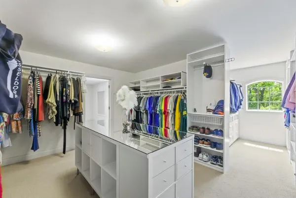 $1,425,990 | 205 Kummrow Court, Wales, WI 53183