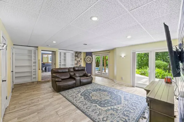 $1,425,990 | 205 Kummrow Court, Wales, WI 53183