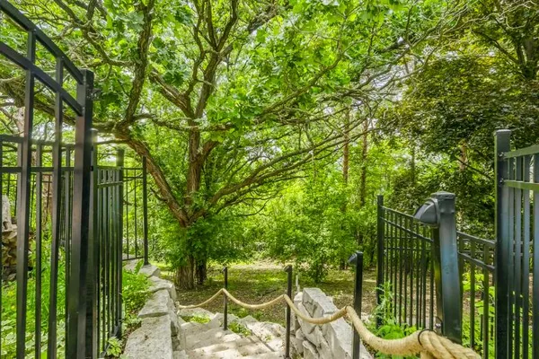 $1,425,990 | 205 Kummrow Court, Wales, WI 53183