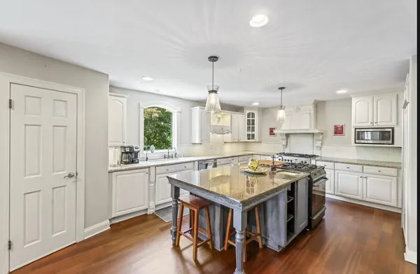 $1,425,990 | 205 Kummrow Court, Wales, WI 53183