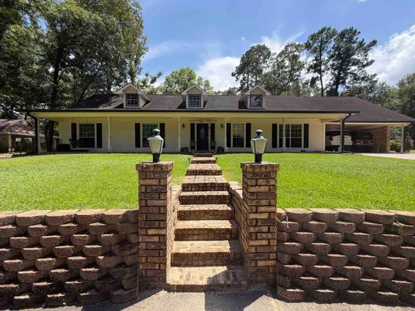 $298,900 | 936 Hunterwood Drive, Jasper, TX 75951