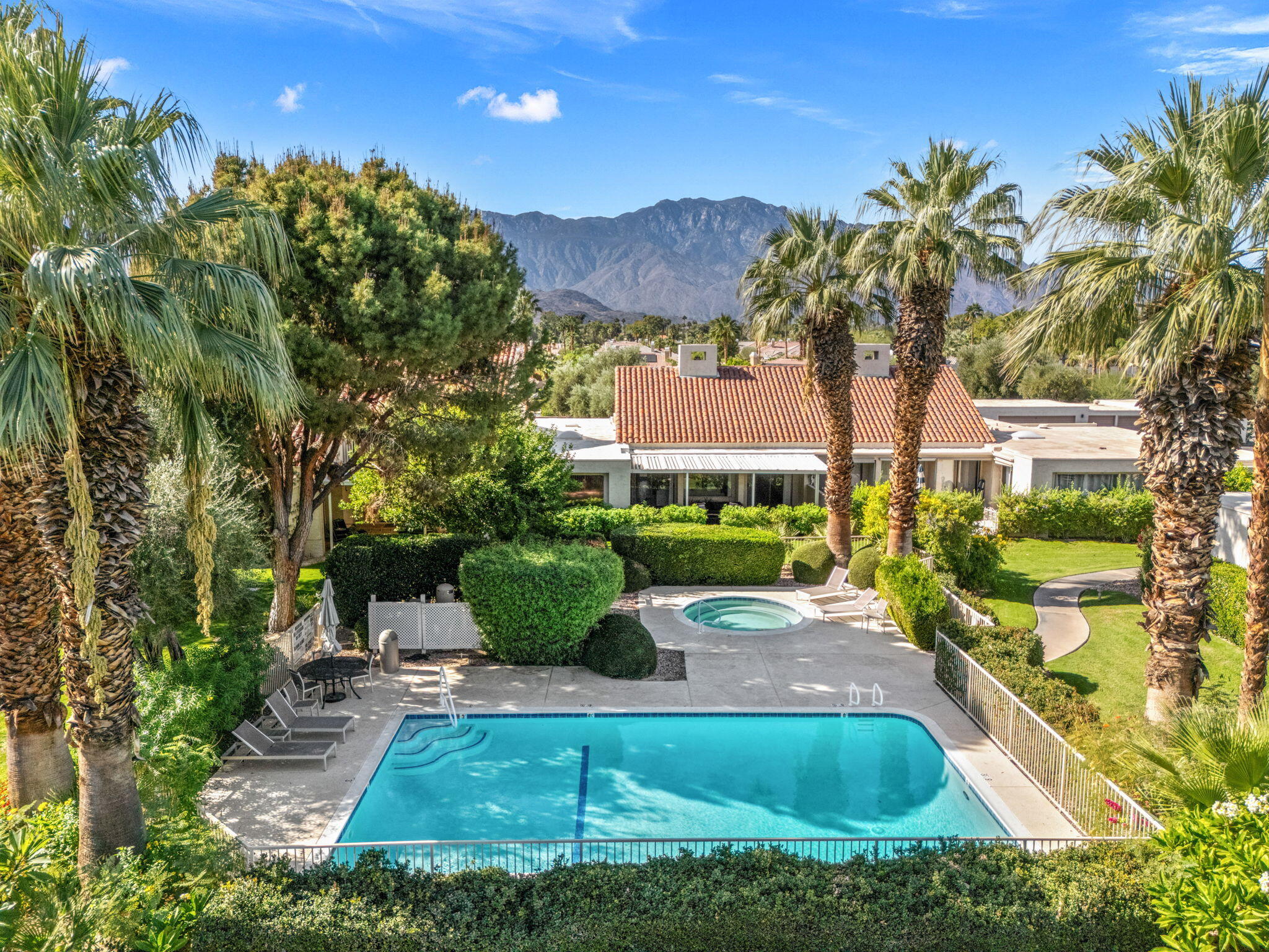 147 Desert W Drive Rancho Mirage, CA 92270 - Photo 66 of 90 67-web-or-mls-DJI_20251105120755_0036_D