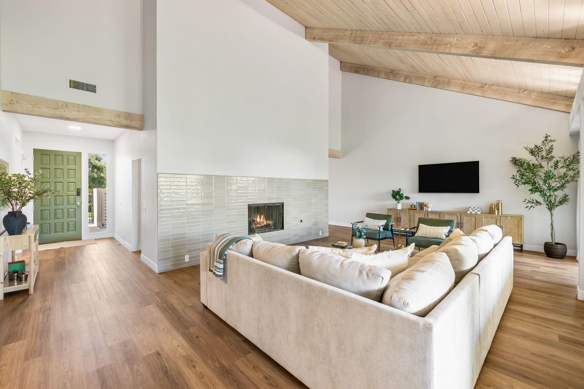 147 Desert W Drive Rancho Mirage, CA 92270 - Photo 9 of 90 21-web-or-mls-AM4A9834