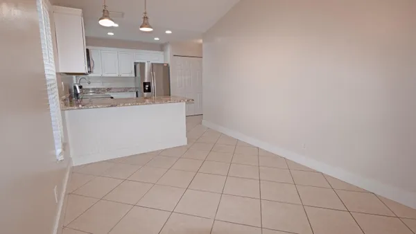 $2,000 | 7609 Southeast Hobe Terrace, Hobe Sound, FL 33455