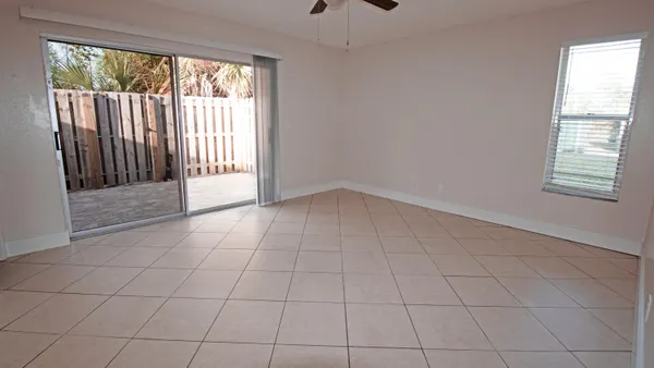 $2,000 | 7609 Southeast Hobe Terrace, Hobe Sound, FL 33455