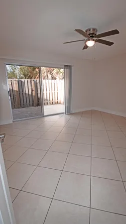 $2,000 | 7609 Southeast Hobe Terrace, Hobe Sound, FL 33455